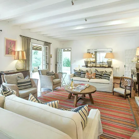 Owl Bella Fonte - Luxury Retreat Villa *